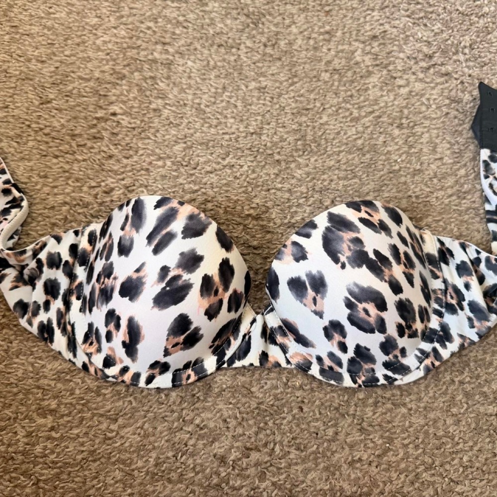 Victoria's Secret Leopard Multi-Way Strapless Bra 34A Animal Print Underwire